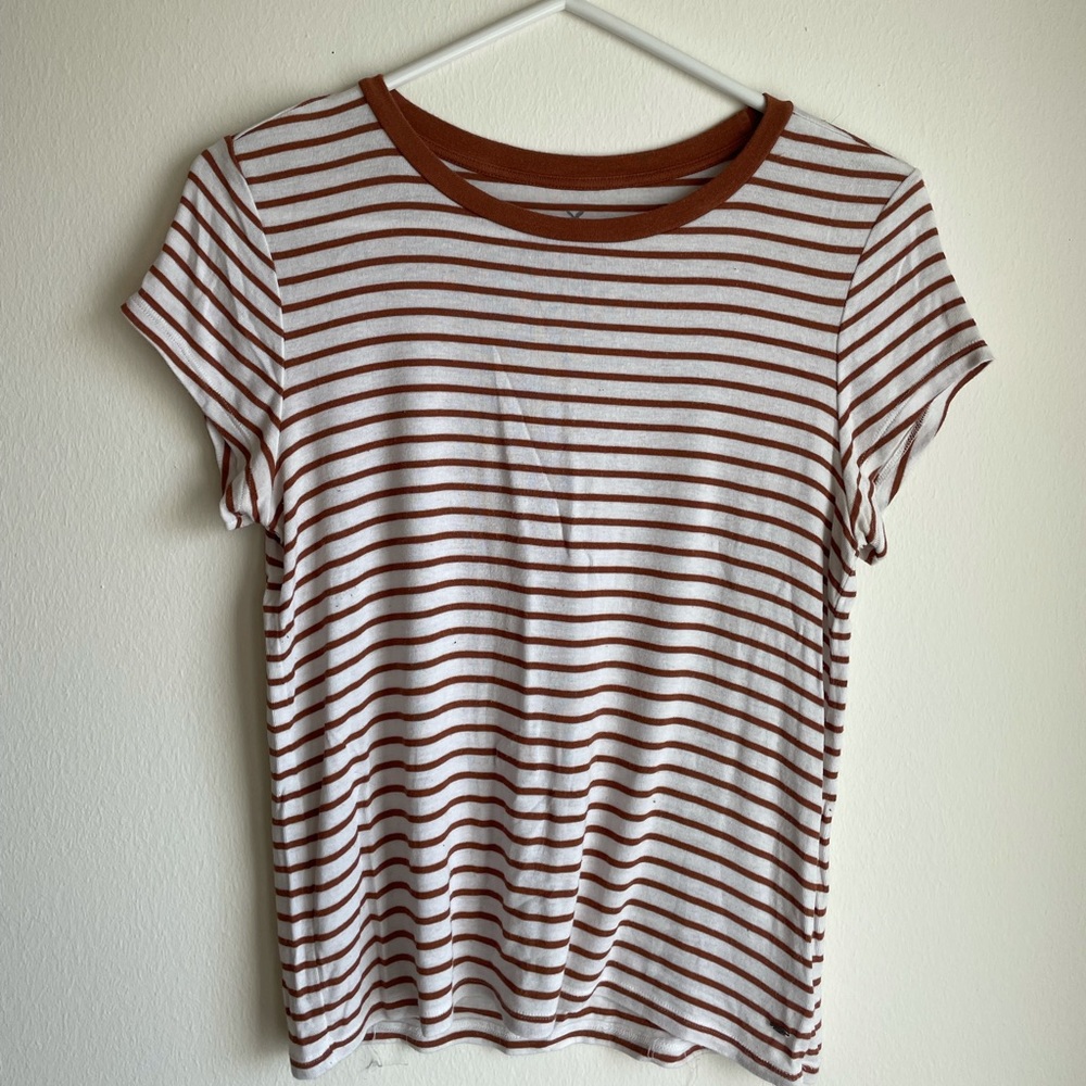 American eagle white and light brown stripped T-shirt size medium